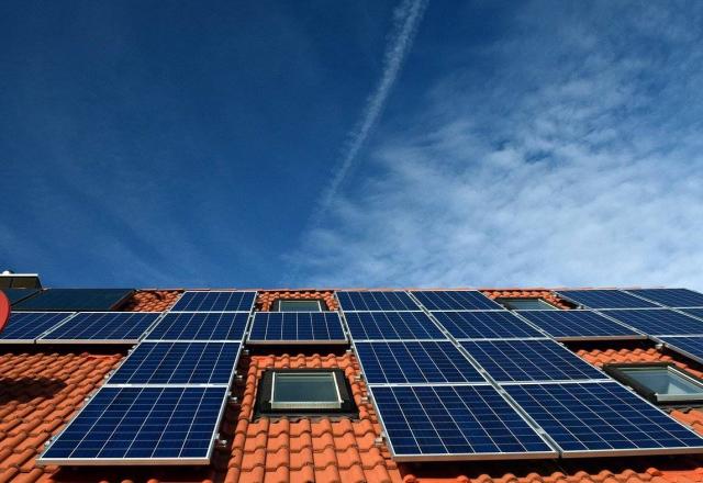 Sončna elektrarna s sončnimi celicami kot učinkovita metoda samooskrbe z elektriko